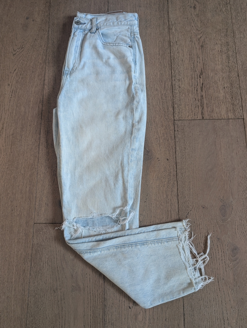 AE Light Wash Distressed Straight-Leg Mom Jeans